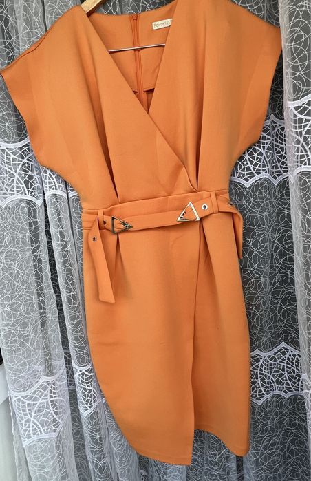 Rochie eleganta, numarul 40, culoarea galben mustar, fara imperfectiu