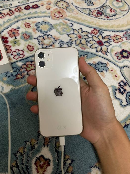 Продам айфон 11