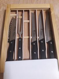 Чисто нови комплект ножове