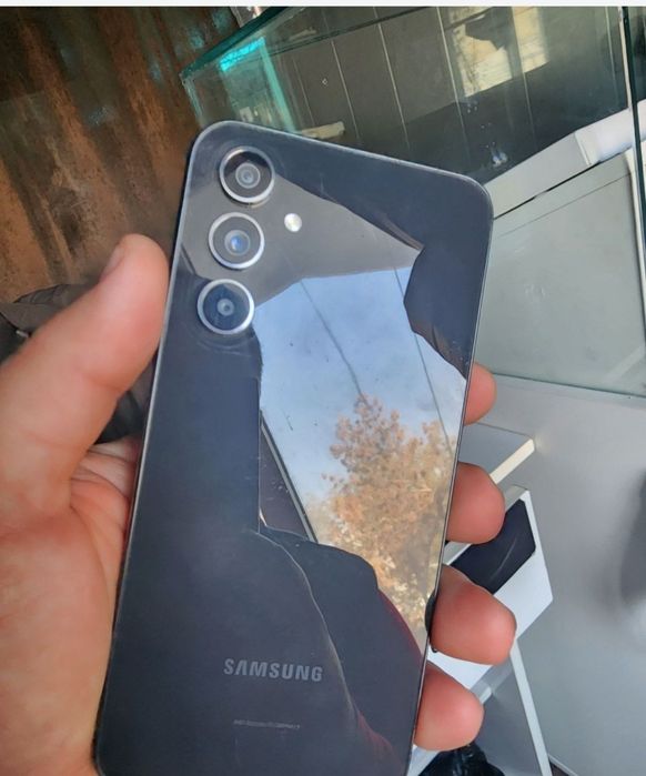 Samsung Galaxy a54 sotiladi