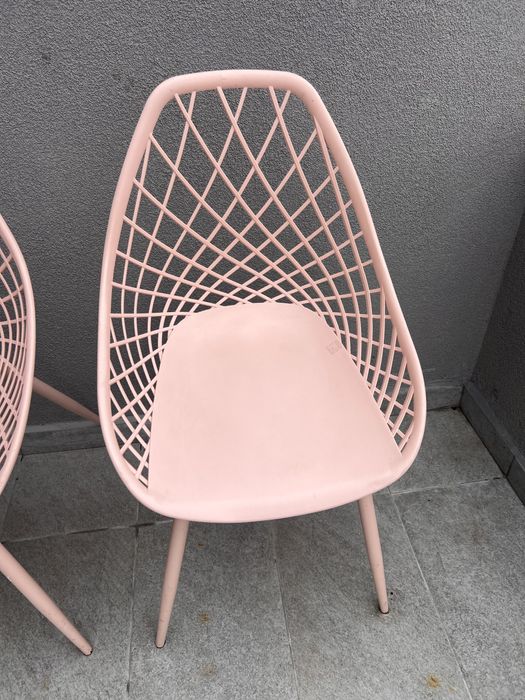 3 Scaune roz, mazzoni, bucatarie, terasa living!