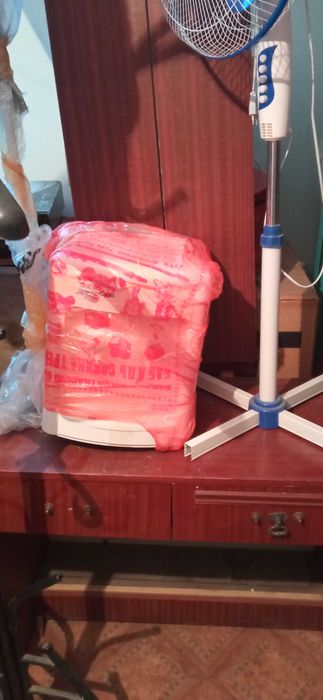 Продам трюмо с зеркалом