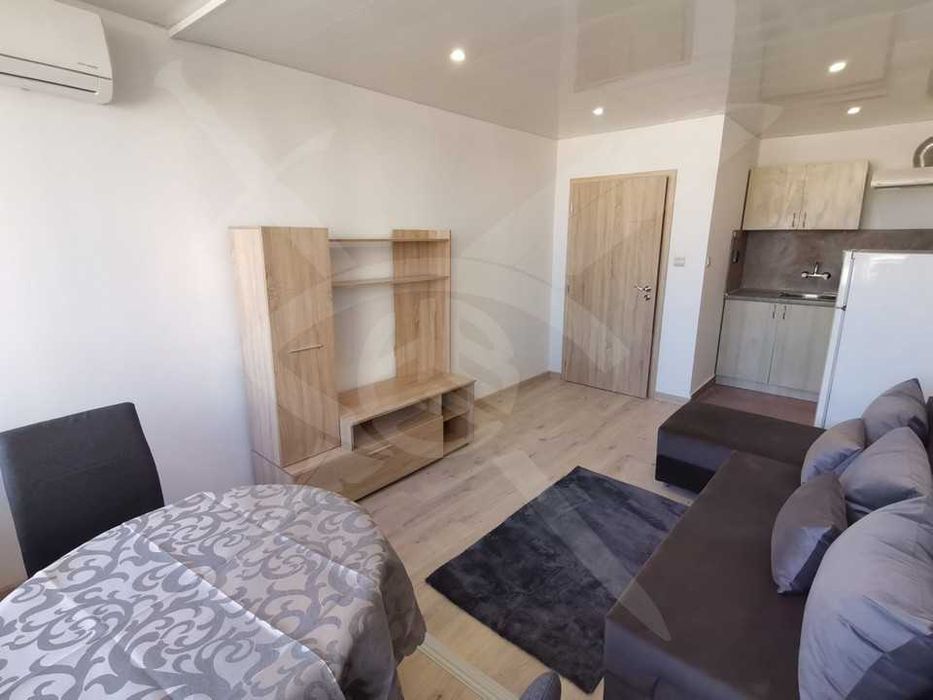 Дава се под наем Двустаен апартамент в Варна, Колхозен пазар - 40 кв.м за 350 € - Снимка #2