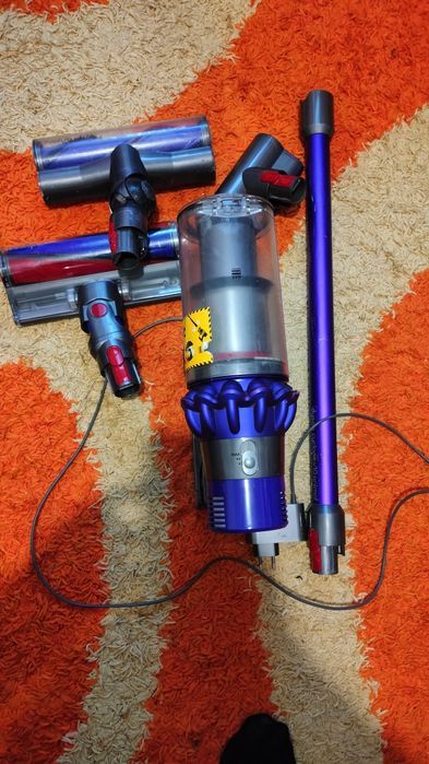 Aspirator Dyson v10