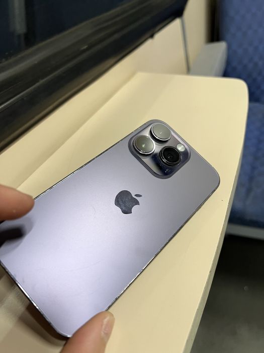 IPhone 14 pro deep purple