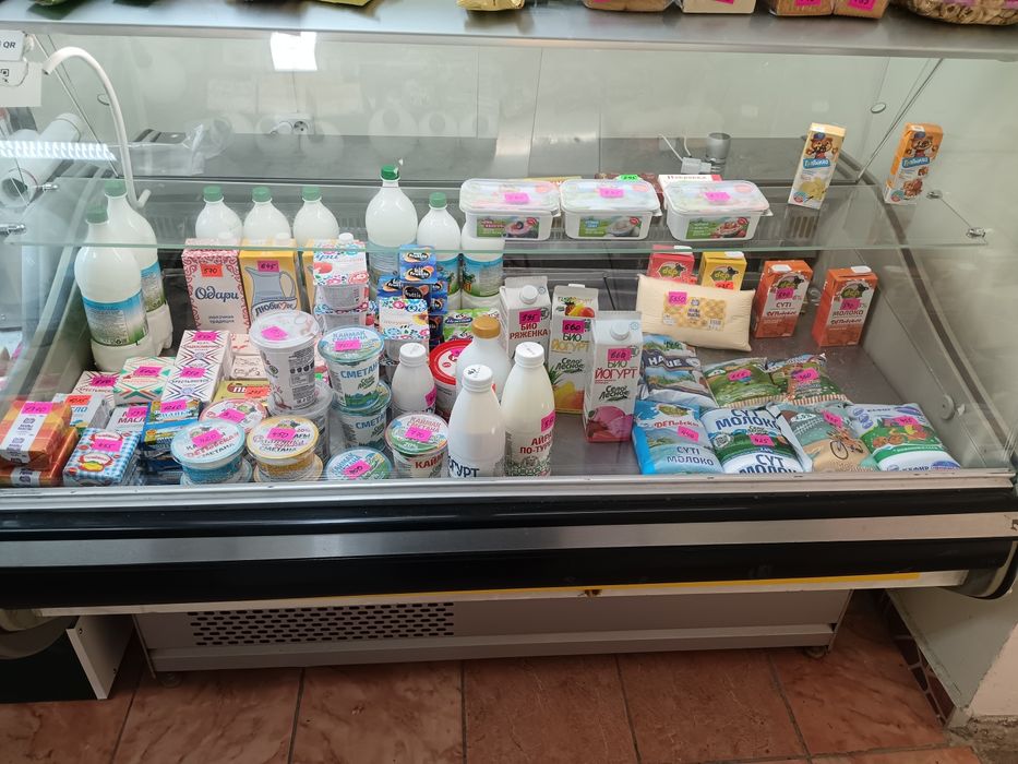 Продам витринный холодильник