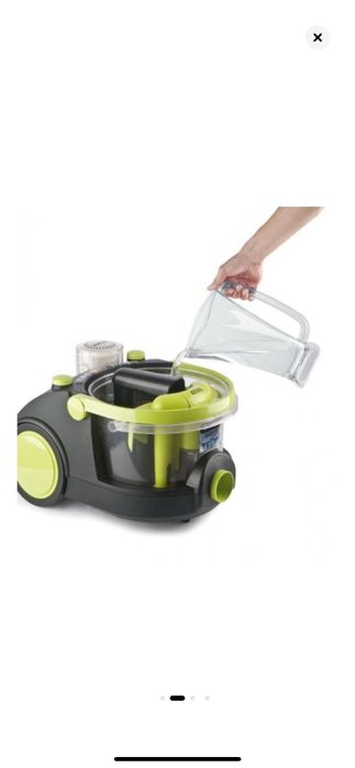 Aspirator cu filtrare in apa si absorbtie lichide