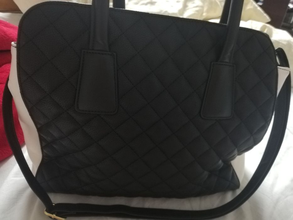 Vand genti   de dama