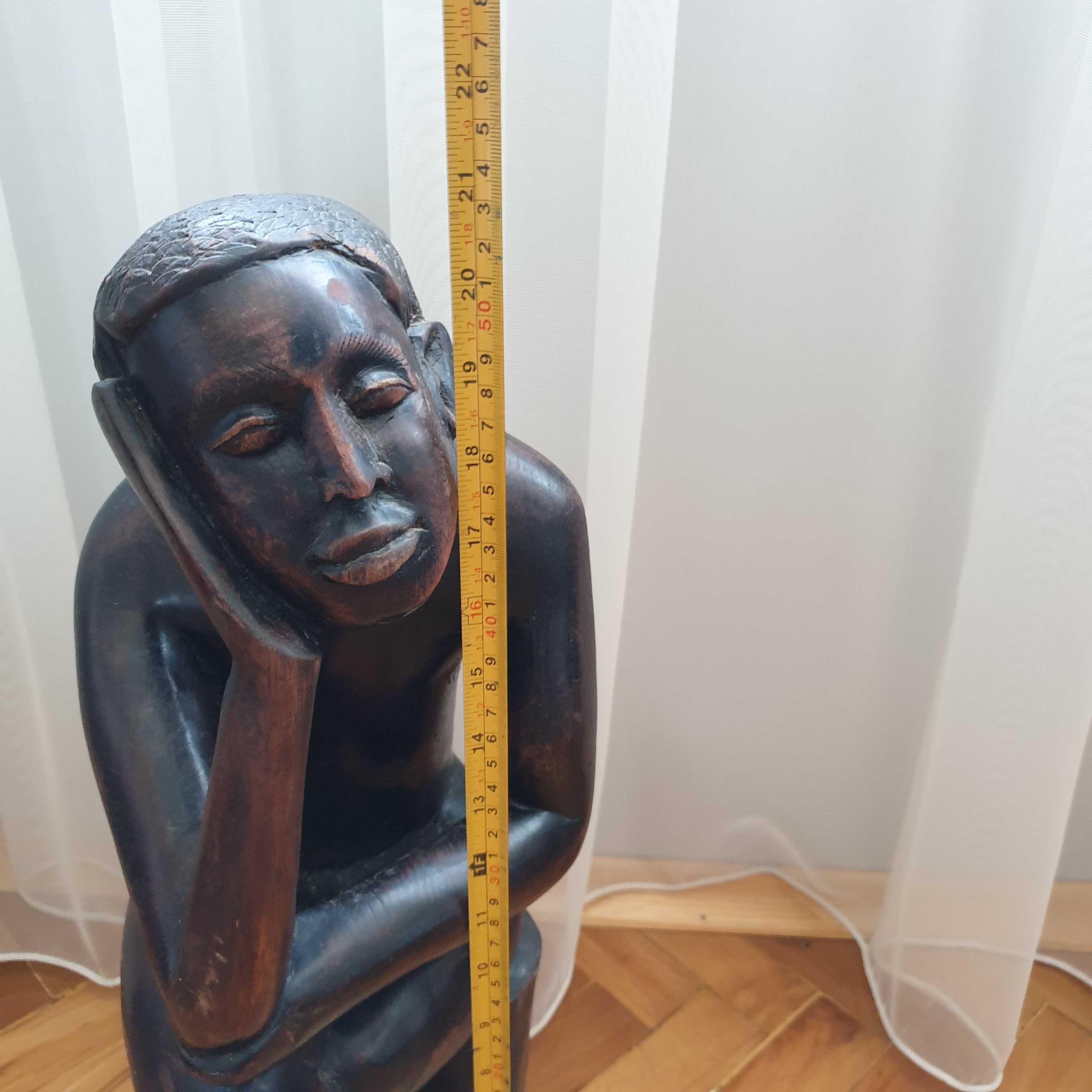 Масивна абаносова фигура от цяло дърво