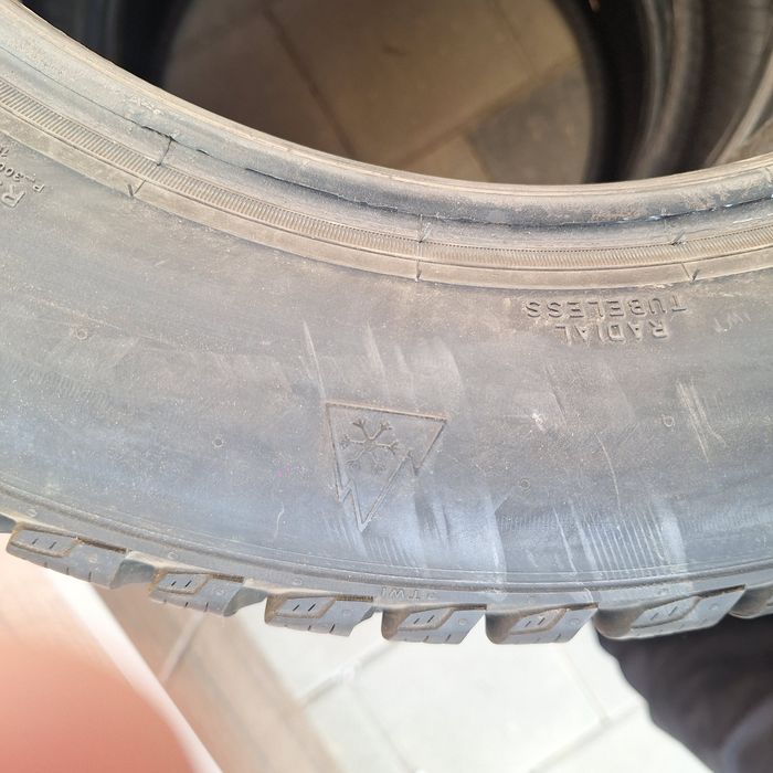 Vand anvelope Pirelli