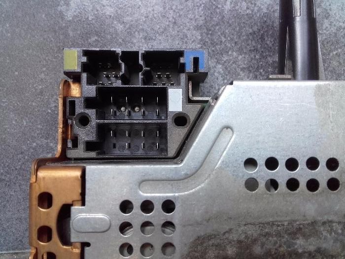 Vand radiocasetofon auto renault 22dc259/62t