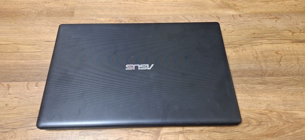 Vand laptop Asus X551C