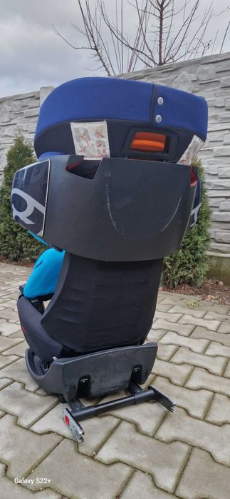 Vând un scaun auto pentru copii Cybex Pallas 2-Fix.