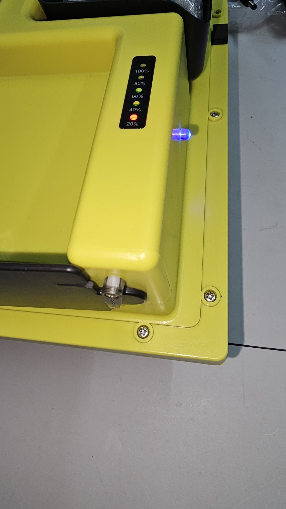 Лодка за захранка D19 с gps-100 точки,сак за лодка,зарядно и за автомо