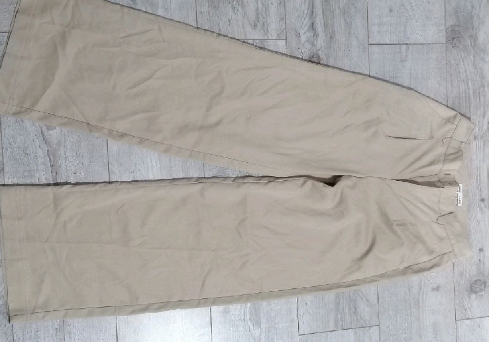 Vând blugi în stare impecabila!