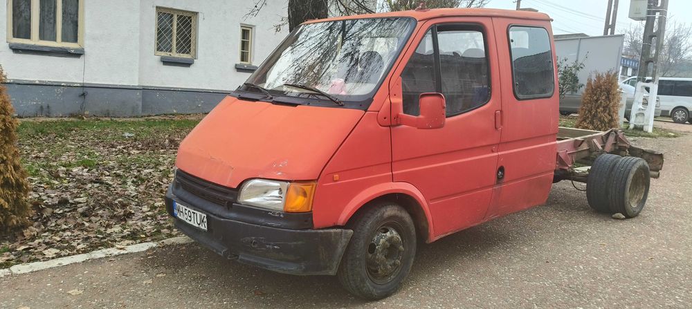 Ford Transit 6 locuri doka