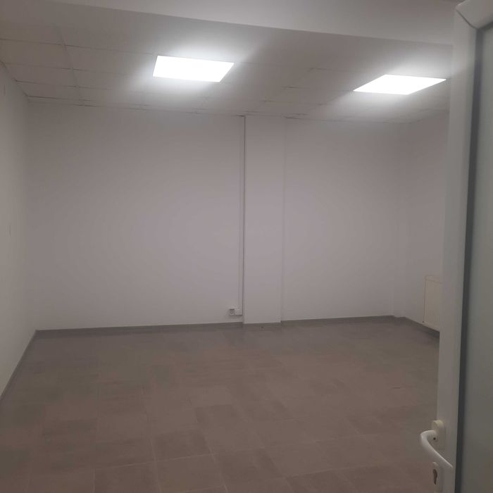 Central - Imobil Comercial & office & rezidențial