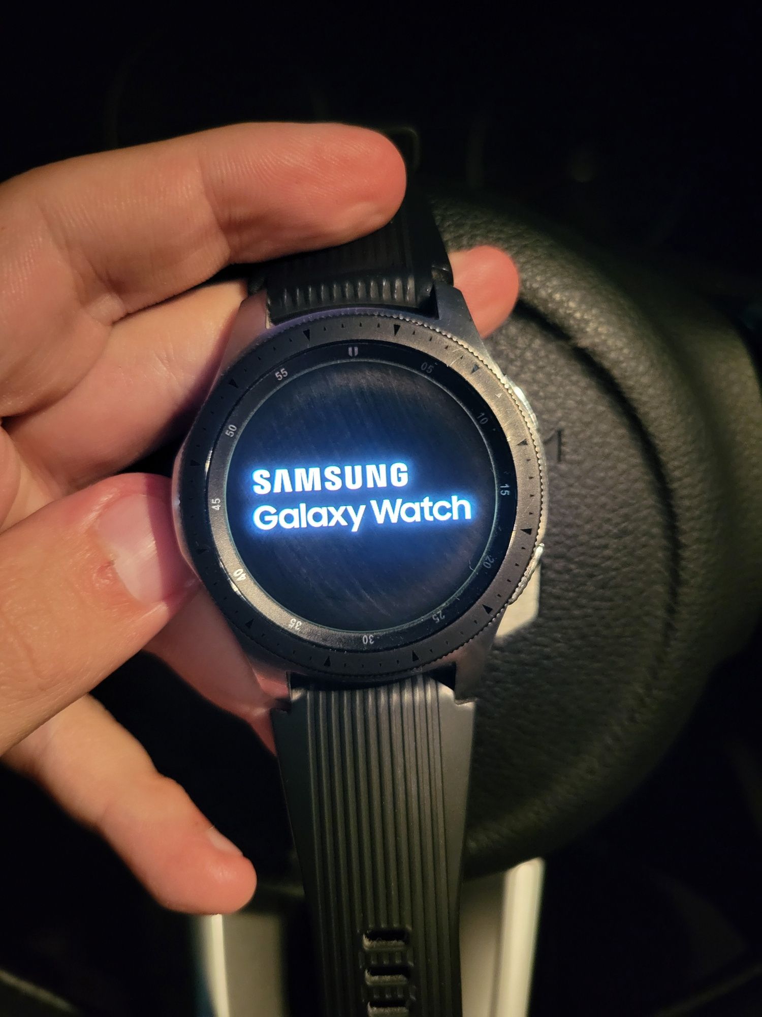 Срочно продам часы Samsung Galaxy Watch