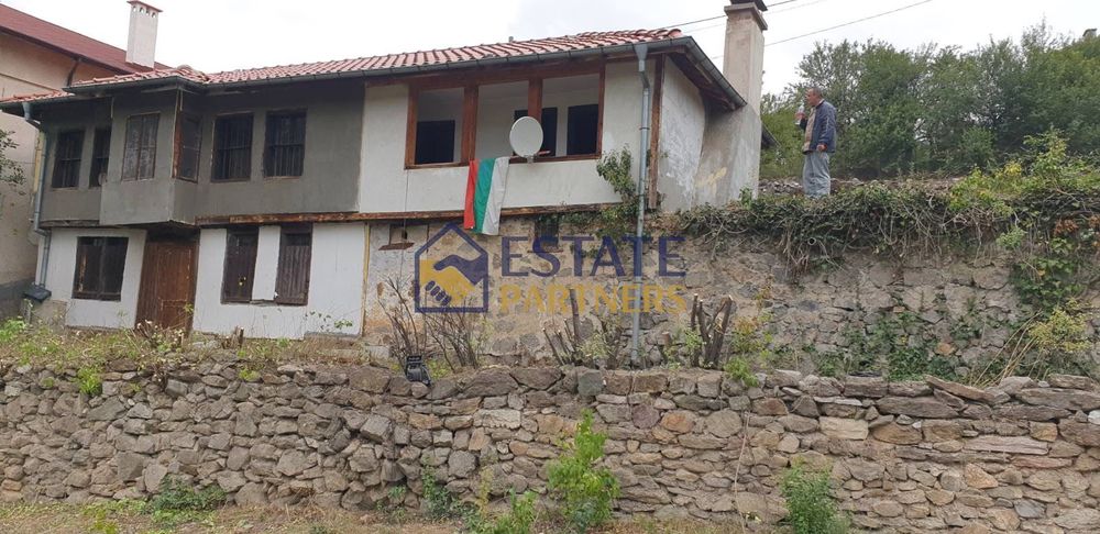 Къща в София, област-с.Голема Раковица площ 72 цена 150000