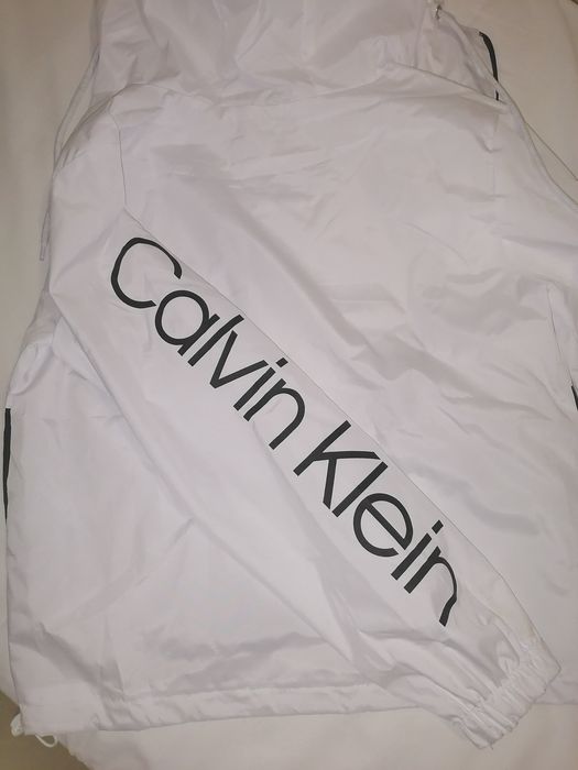 Ново дамско горнище бяло, черно The North Face, Calvin Klein размер S