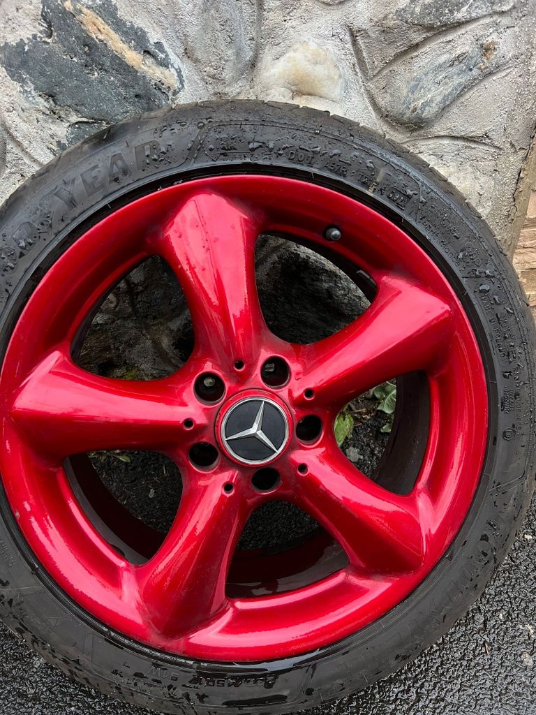 Vând jante R17 Mercedes Candy Red