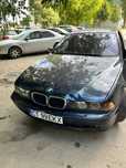 Vând bmw e39 ușor avariat