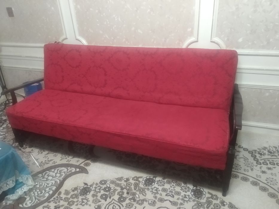 Деван сотилади..