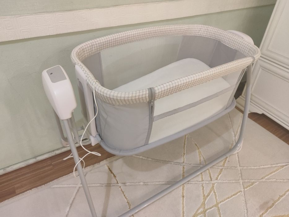 Продам детскую кроватку Мастелла