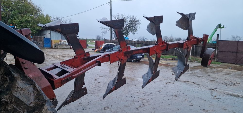 Plug NAUD 3+1 Impecabil