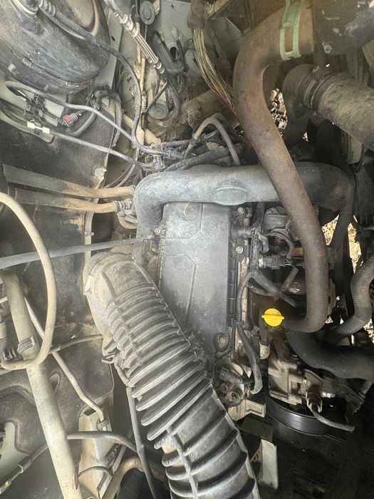 Dezmembrări Renault Master III (F62) - Motor 2.3 dCi