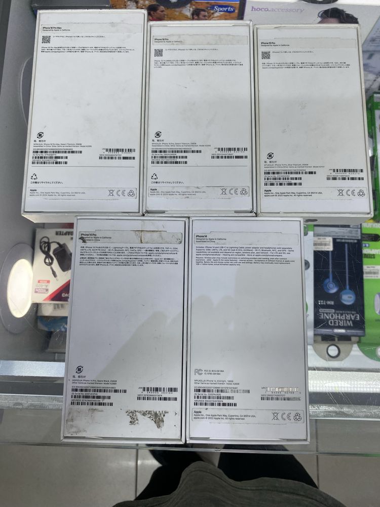 Продам коробки от айфонов