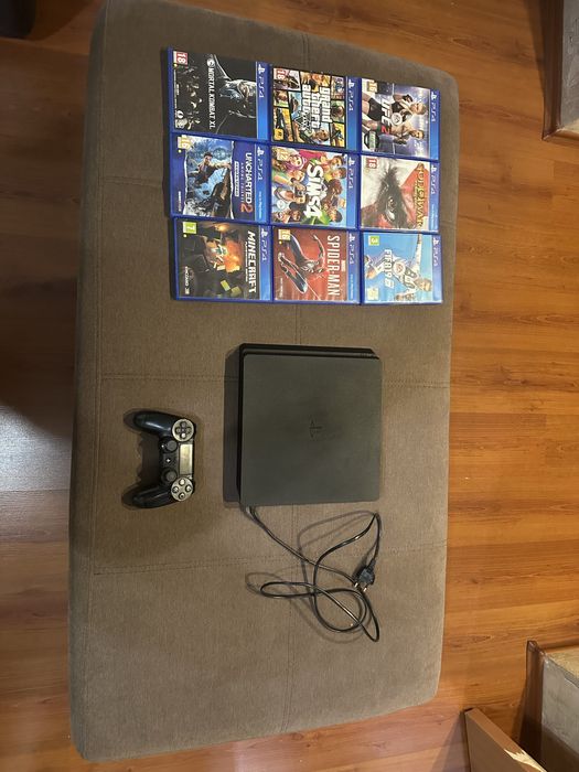 PlayStation 4 + 9 топ игри + 1 контролер – готов за игра!
