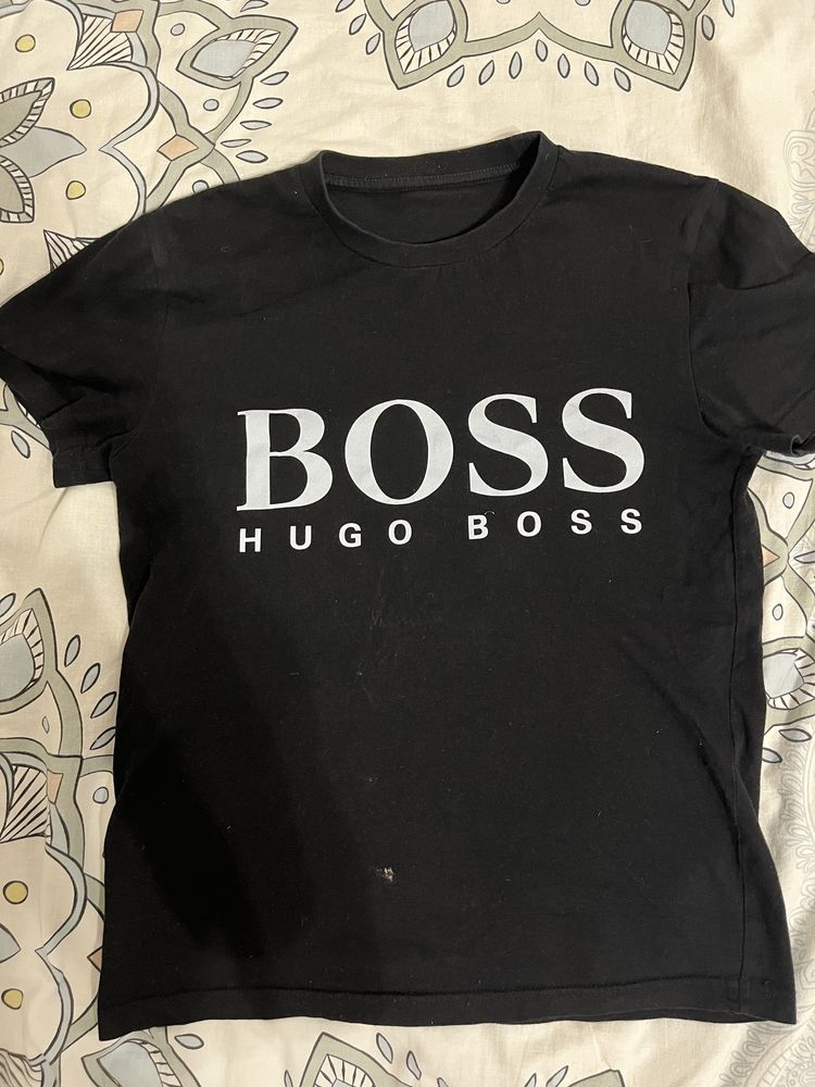 Продам футболку Hugo boss