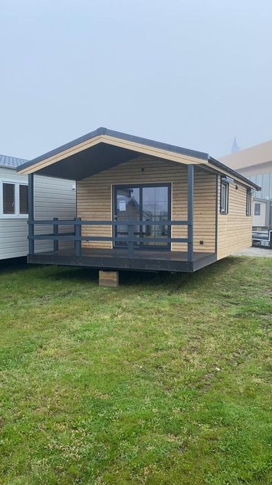 Vand case modulare din panouri sandwich, montaj rapid