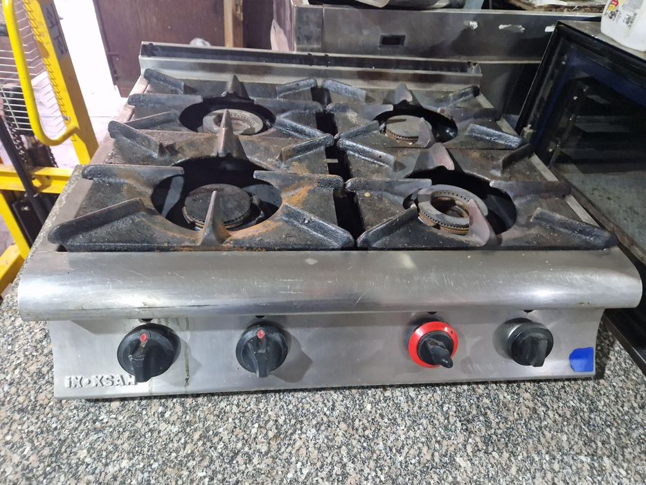 Aragaz 4-6 ochiuri cu suport,  la 380v, sau pe gaz