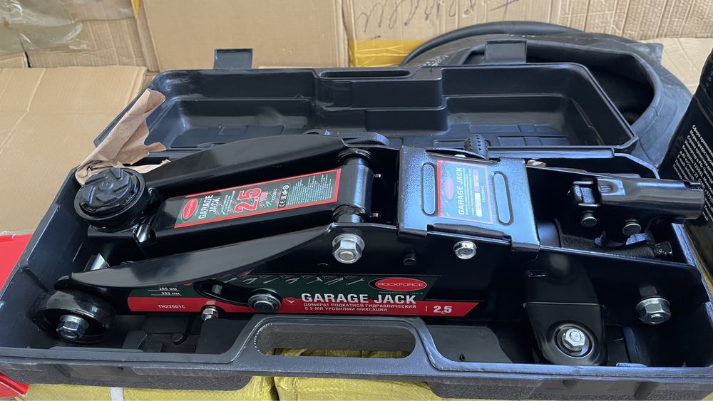 Домкрат подкотной 2,5