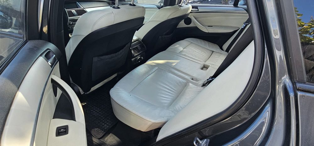 BMW X5 E70 Facelift 4.0d (motor defect)
Faruri xenon