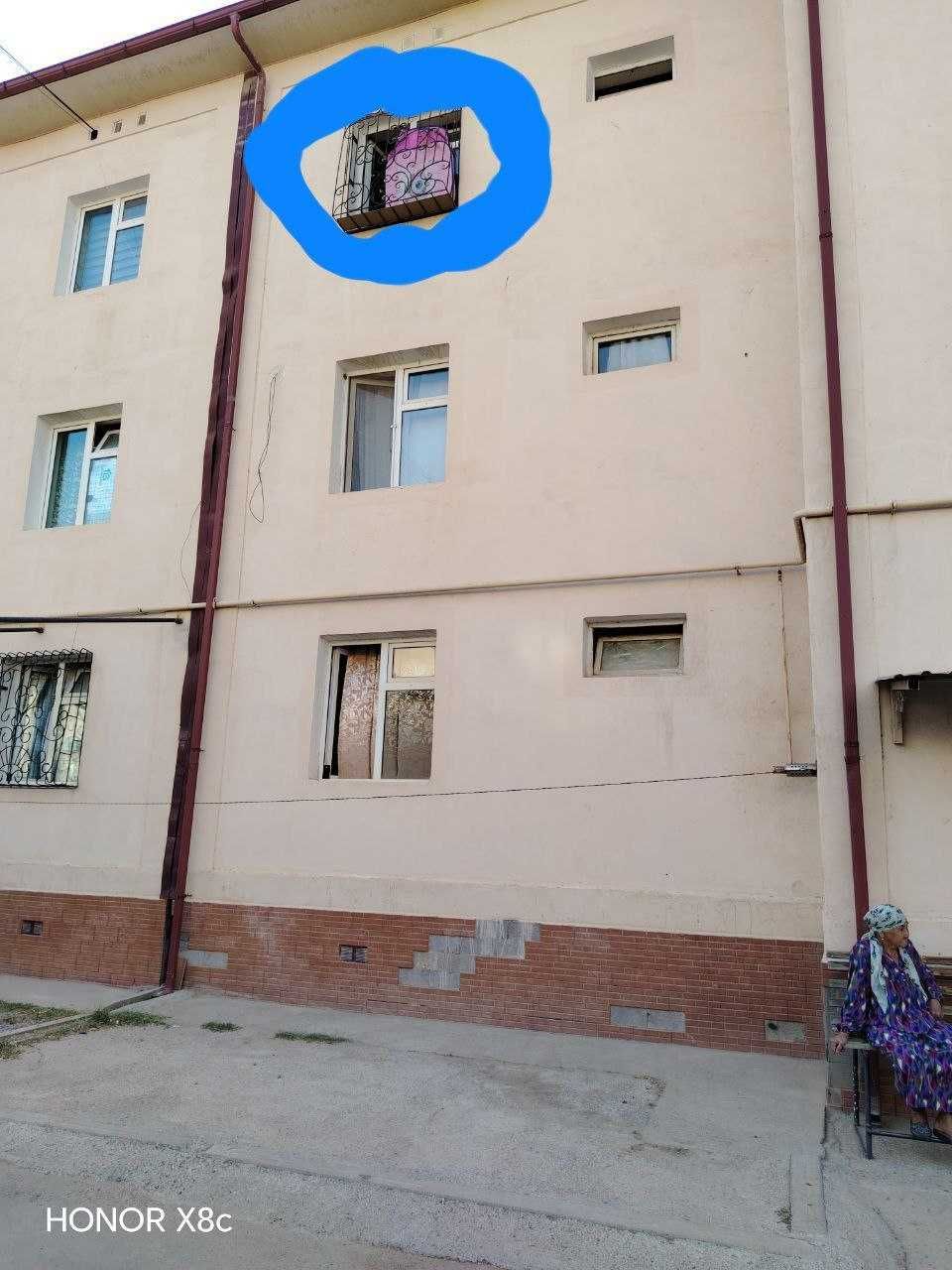 Дом 3х комнатная , кирпичный дом , 3 этажный третий этаж, новостройка