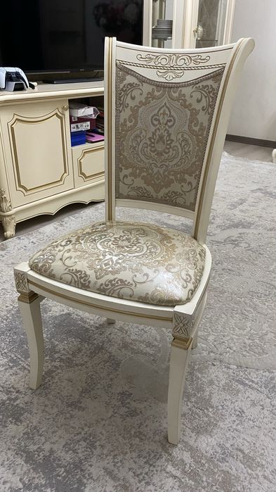 Стулья для гостинной