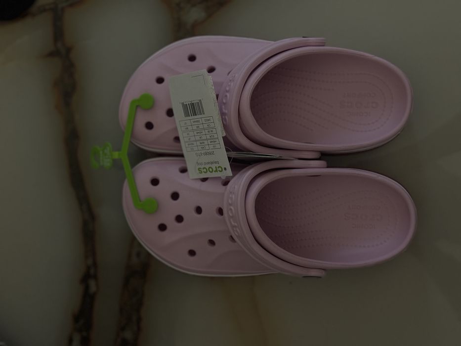 Чисто нови чехли Crocs