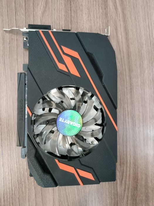 Видеокарта GT 1030 2 gb