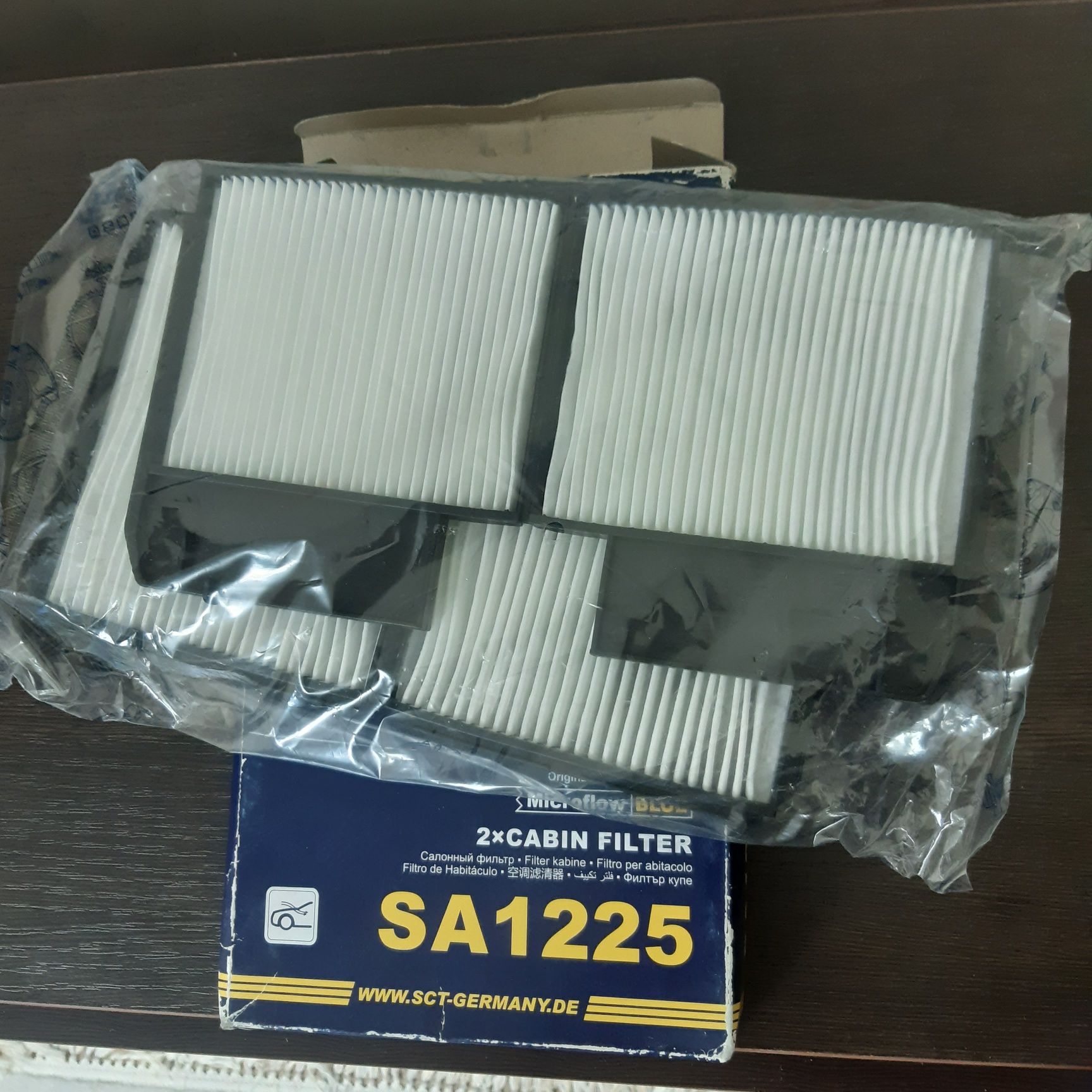 Салонный фильтр SCT SA1225 для Camry 20/Lexus ES300
Двухкассетный