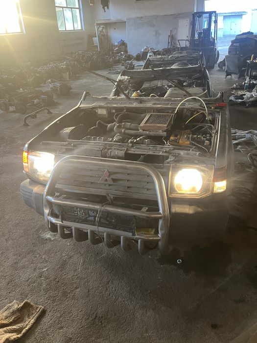 Авторазбор Митцубиси паджеро 2,5 механика Pajero привозной