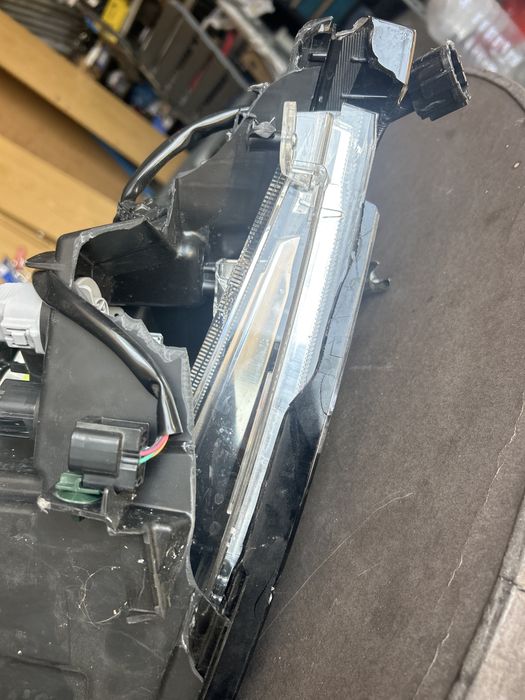 Фар за Nissan Ariya