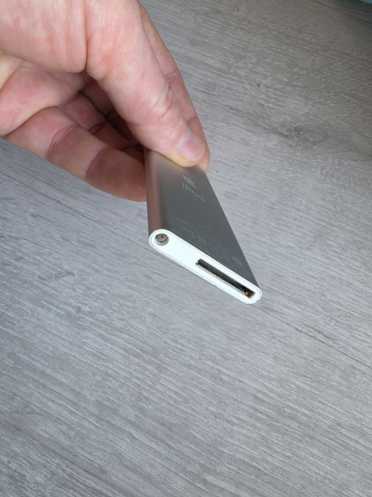 Apple iPod Nano 5th Gen 16Gb si iPod Nano 2nd