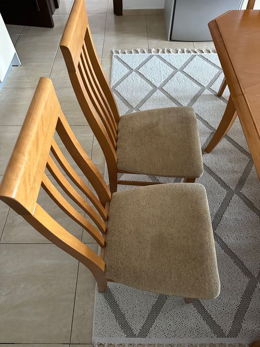 Маса и 6 броя кухненски столове