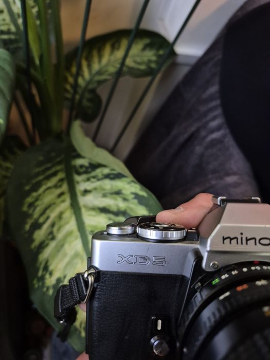 SLR Minolta XD5 cu obiectiv