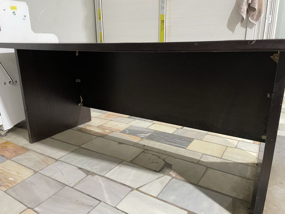 Продается офисный стол