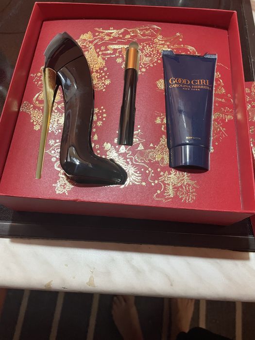 Set cadou parfum carolina herrera