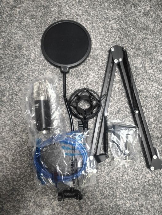 Kit microfon cu condensator Neewer
